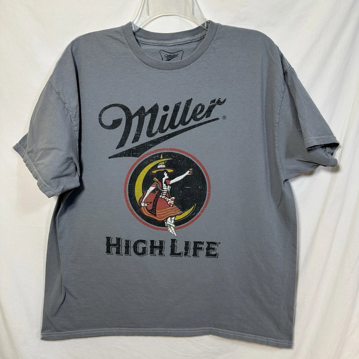 Miller High Life XL Beer T-Shirt Girl in the Moon Retro Tee Americana Older Bro