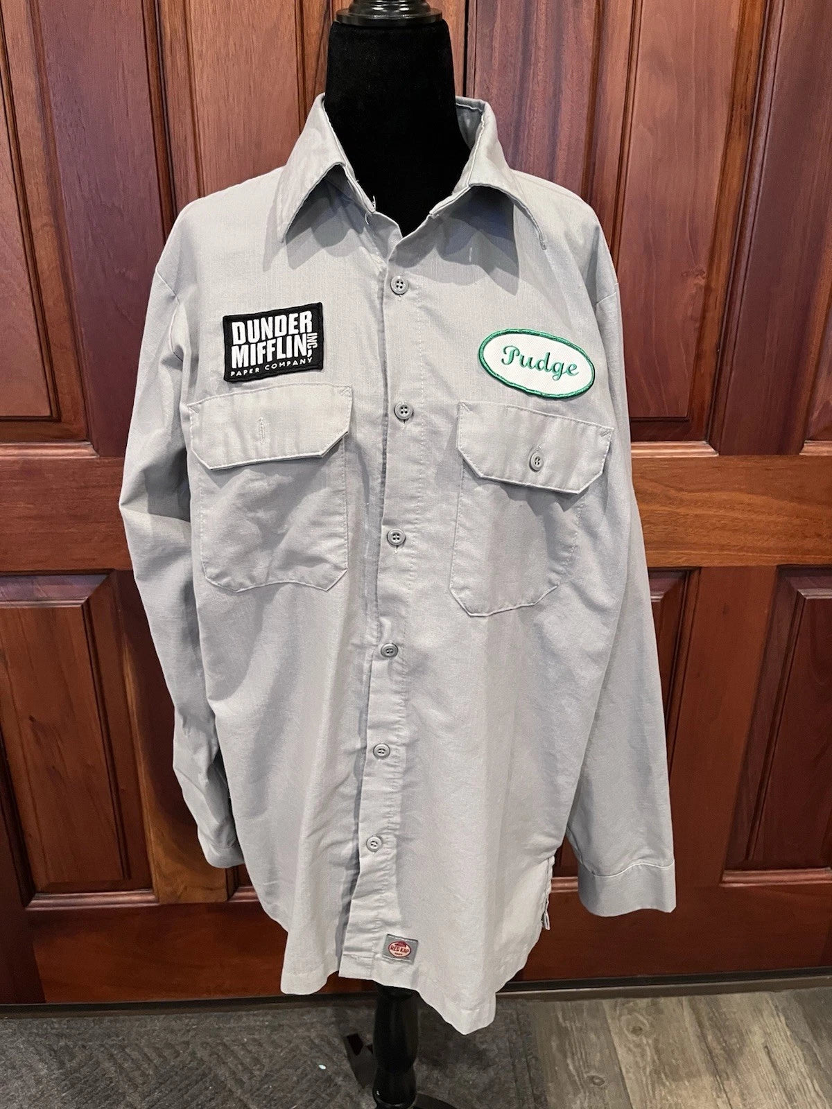 NBC The Office Size M Dunder Mifflin Official Merch BUTTON UP Red Kap Shirt