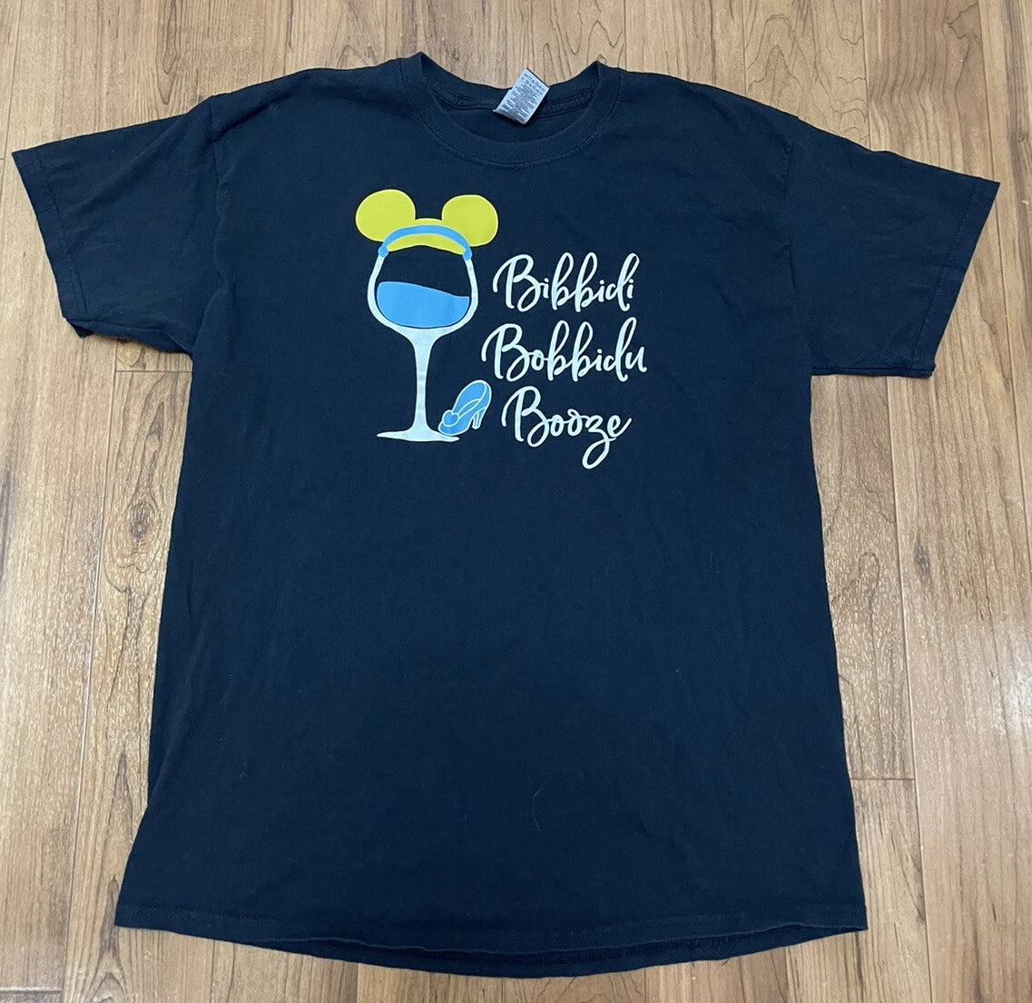 Disney Mickey Mouse wine glass graphic shirt Sz L Men’s