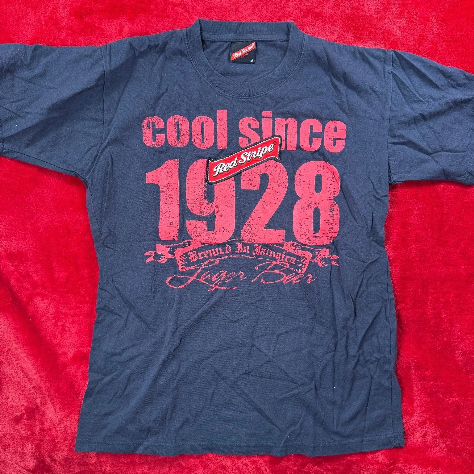 Red Stripe T-Shirt Men's M Charcoal Red 100% Cotton Lager Beer Graphic Tee