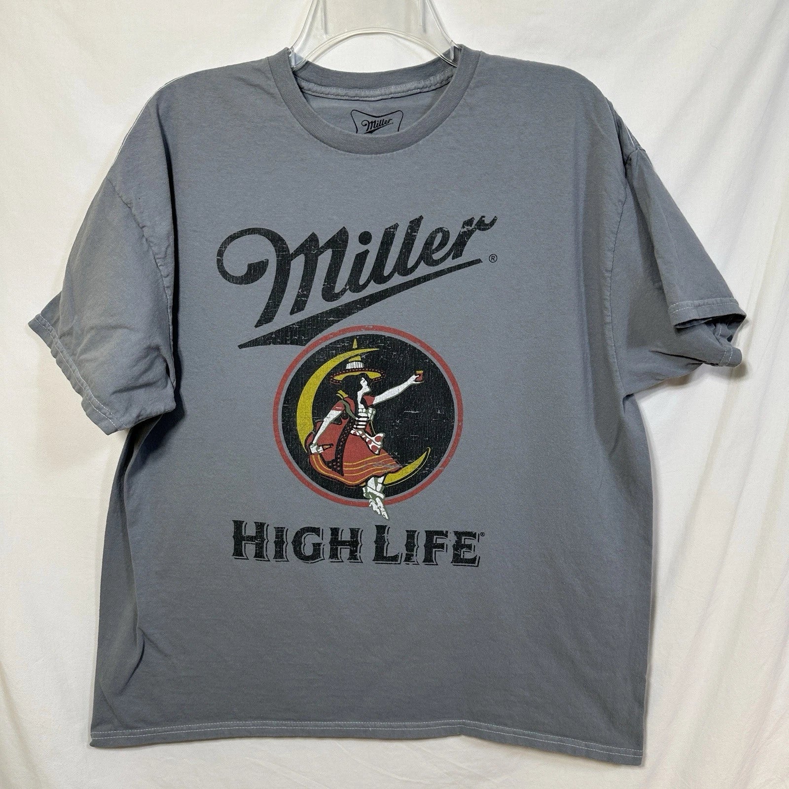 Miller High Life XL Beer T-Shirt Girl in the Moon Retro Tee Americana Older Bro