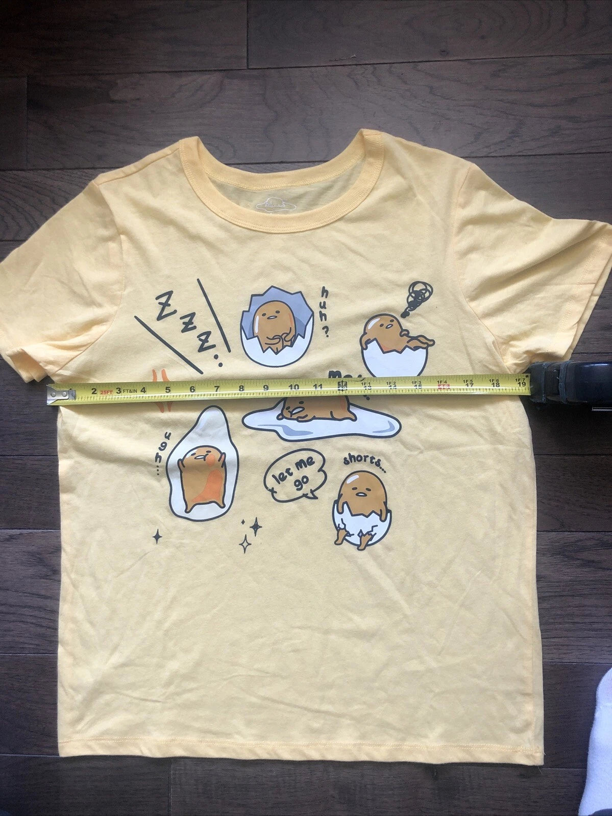 GUDETAMA By Sanrio Yellow T Shirt Lazy Egg Unisex Size M NWOT